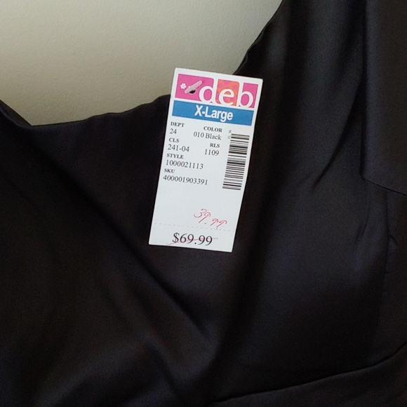 Black Cocktail Dress with Sparkle Detail - Picture 6 of 6